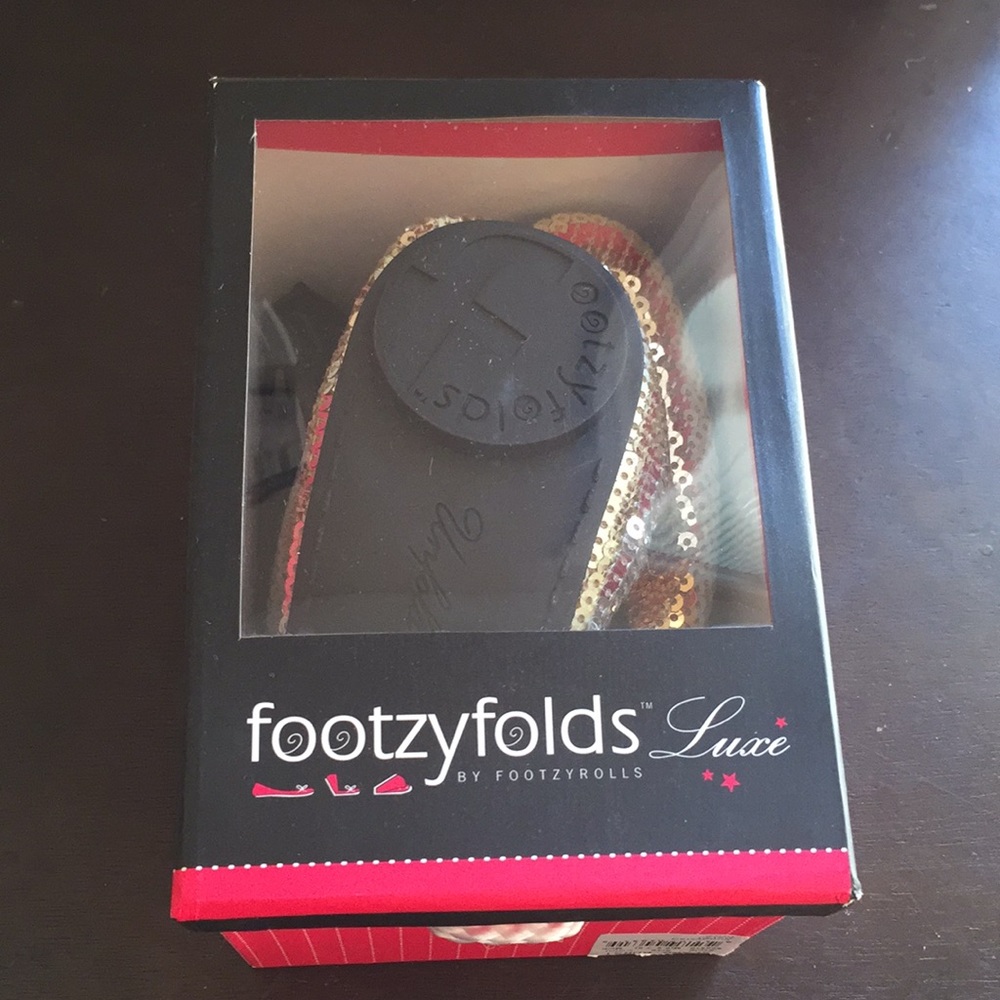 NWT FootzyFolds Luxe Flats Gold Silver 6.5-7.5